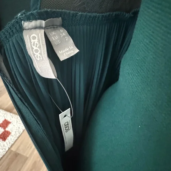 ASOS EMERALD GREEN Pleated with lace top Halter Gown US SIZE 2 - Picture 8 of 12